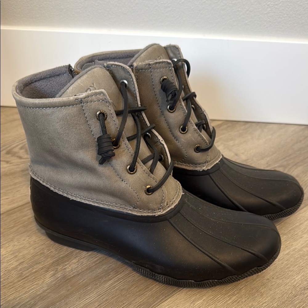 Gray and Black Duck Boots Sperry rain and snow boots size 9.5